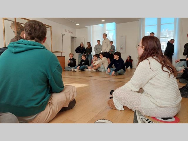 656621233_1554791096649782_