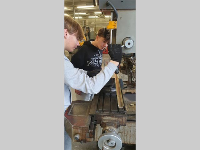 656163211_1554741403321418_